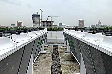 Чиллер и выносные конденсаторы для Центра Трансплантологии им. ак. В.И.Шумакова  050000